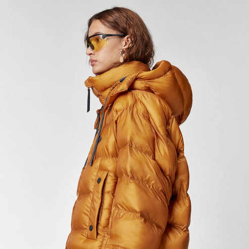 Women’s puffer jacket with hood