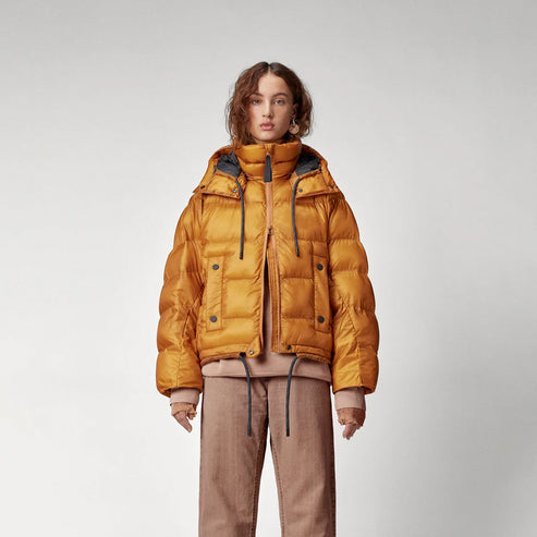 Women’s puffer jacket with hood