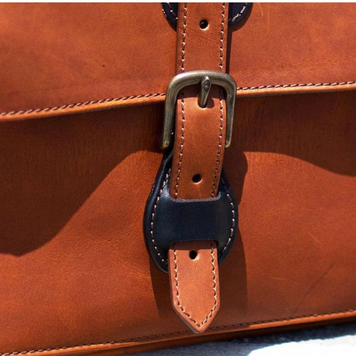 Artisan Leather Messenger Bags – Handcrafted Elegance for Work & Travel