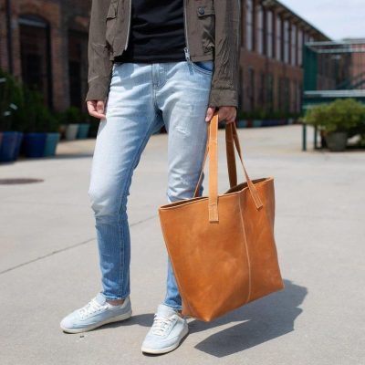 Cuyana Classic Easy Leather Tote Bag